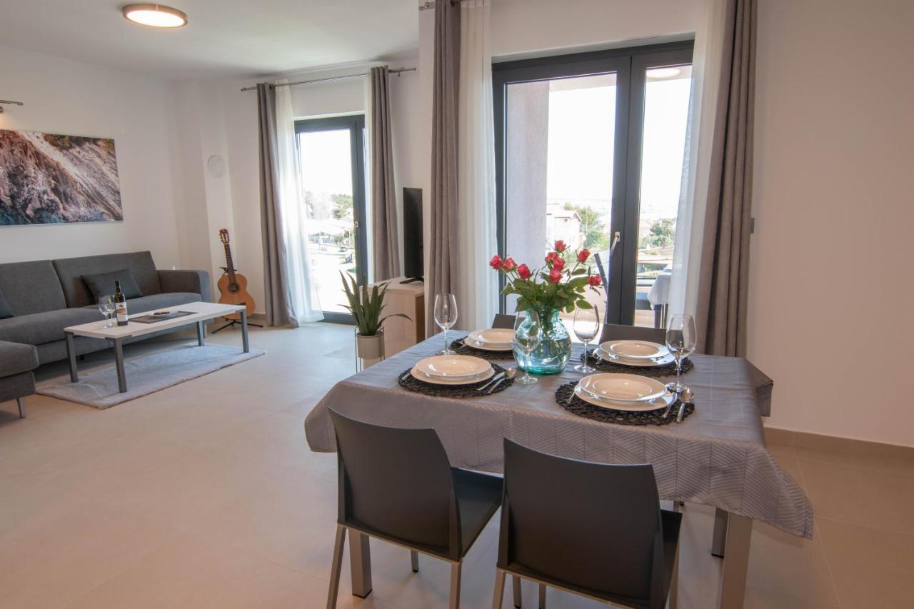 Luxury Apartment Faro With Sea View And Swimming Pool بريمونتيرا المظهر الخارجي الصورة